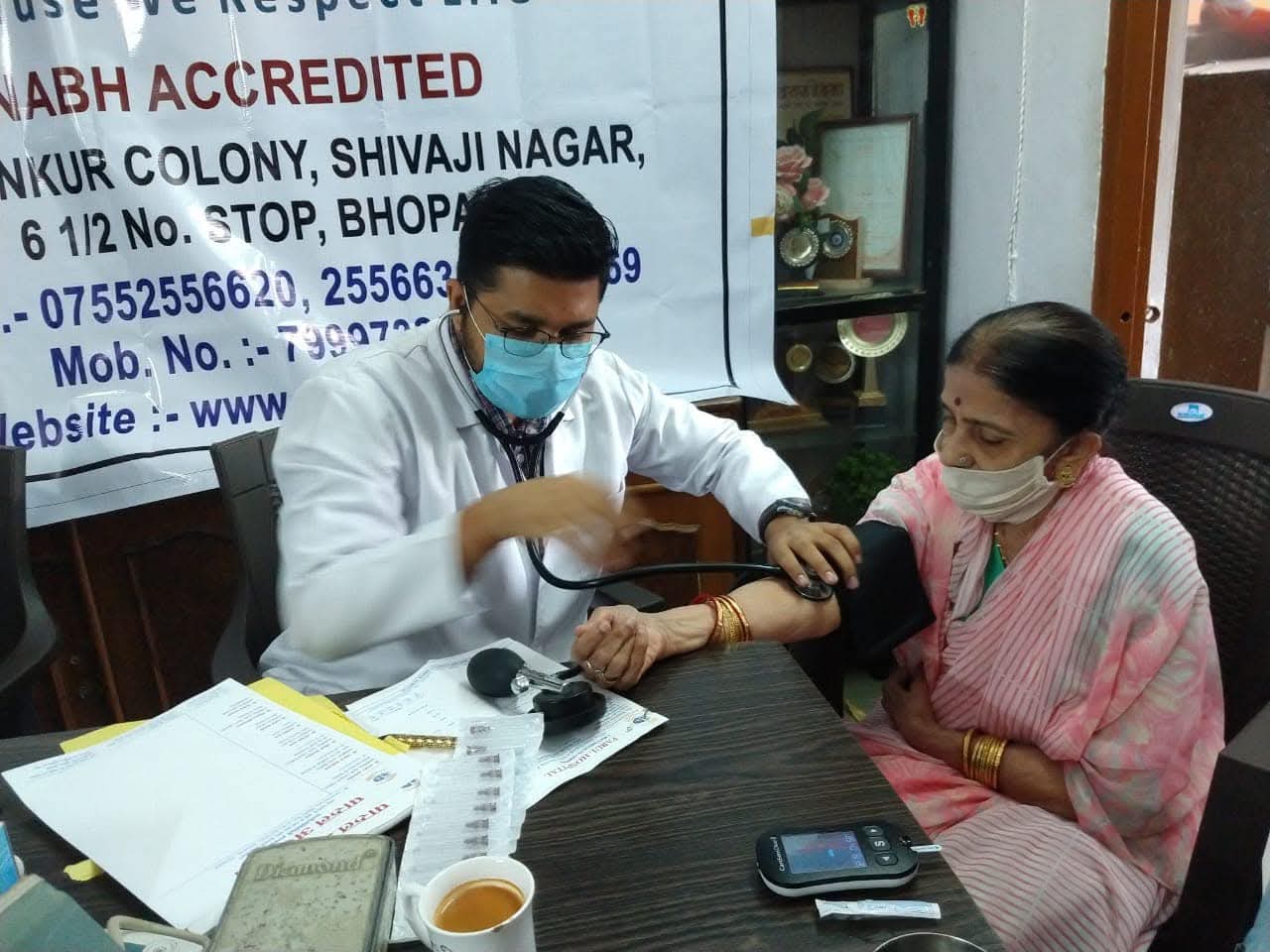 Senior patient consultation